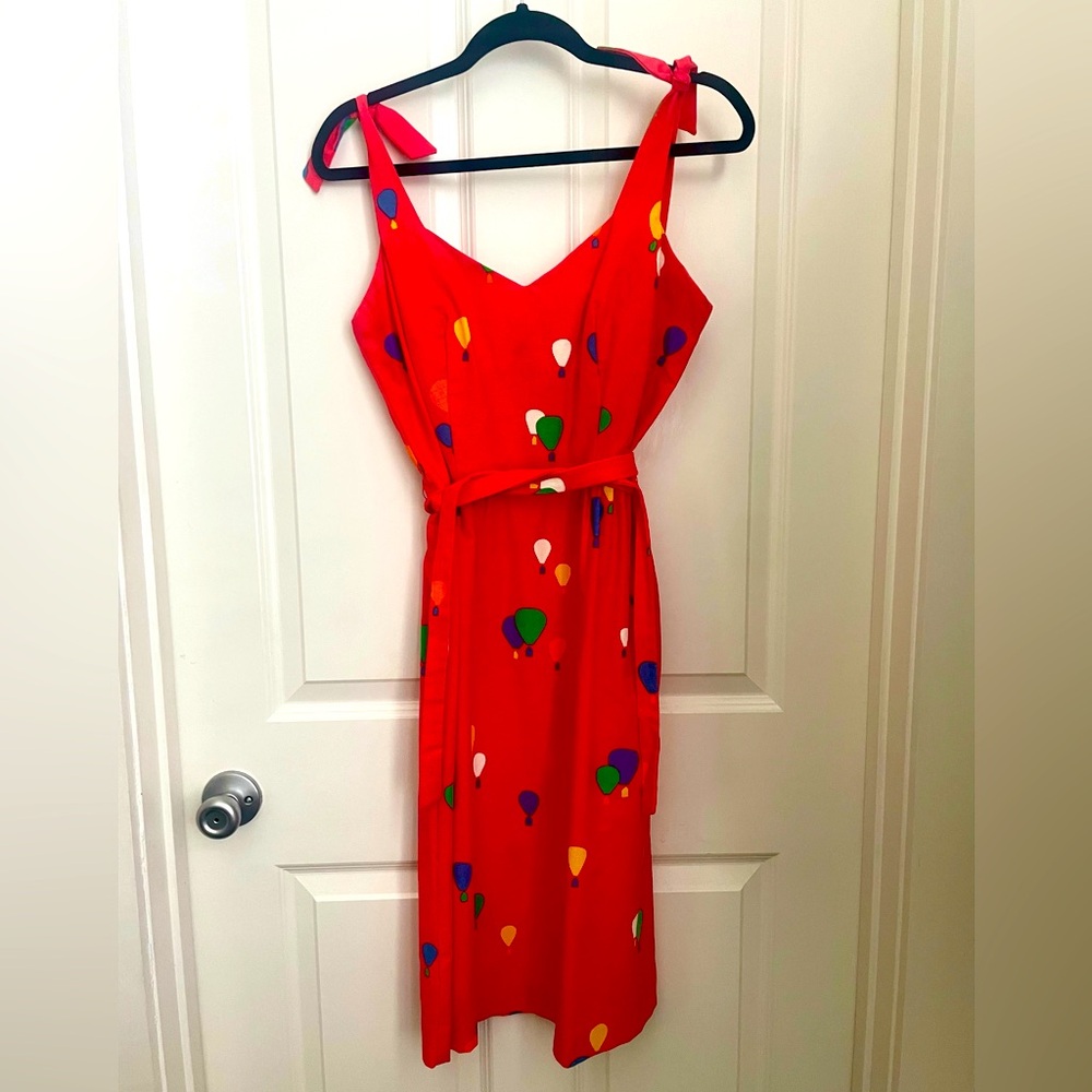 Brilliant Tomato Red Malia Honolulu Dress Vintage 12 Hot Air Balloons Novelty